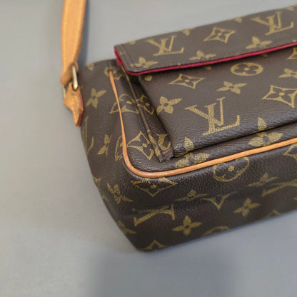 Louis Vuitton Monogram Crossbody Bag (Pre-owned)