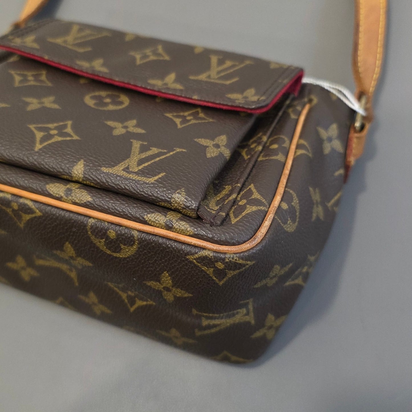 Louis Vuitton Monogram Crossbody Bag (Pre-owned)