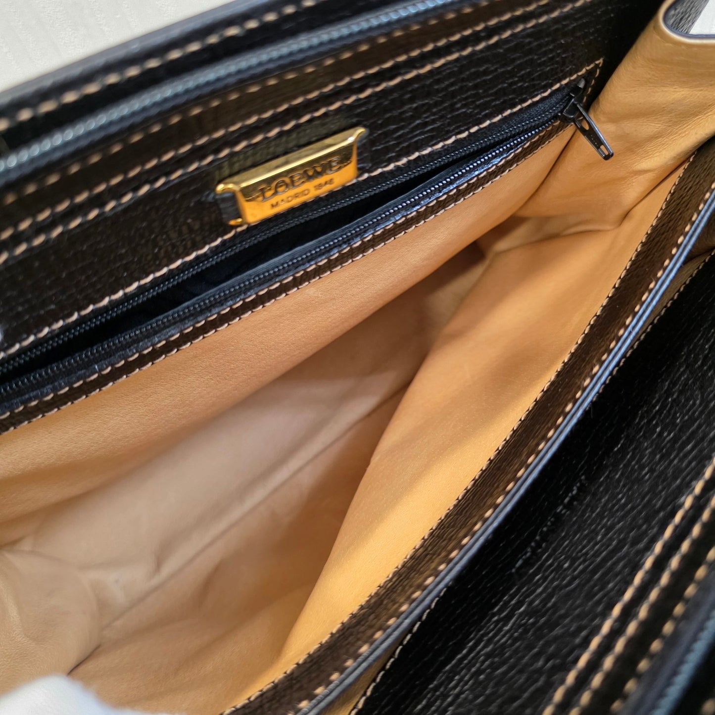 LOEWE Tote Handbag (Pre-owned)
