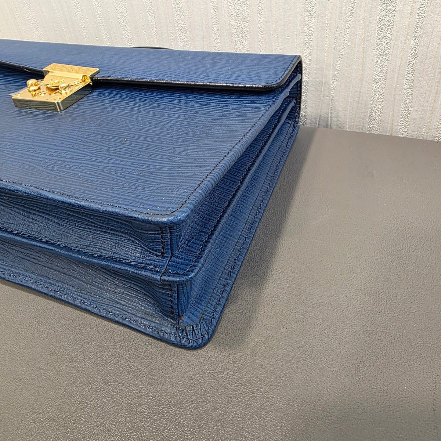 VERSACE Handbag (Pre-owned)