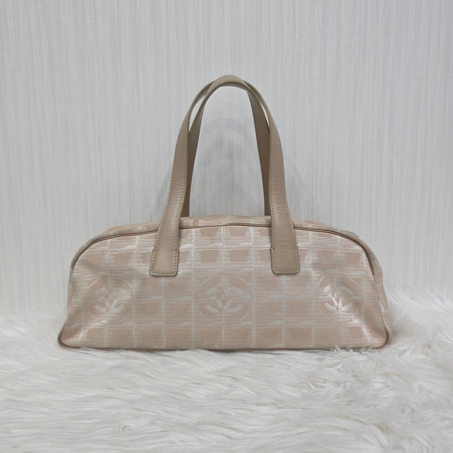 CHANEL Ice Grid Baguette Bag (Pre-owned)