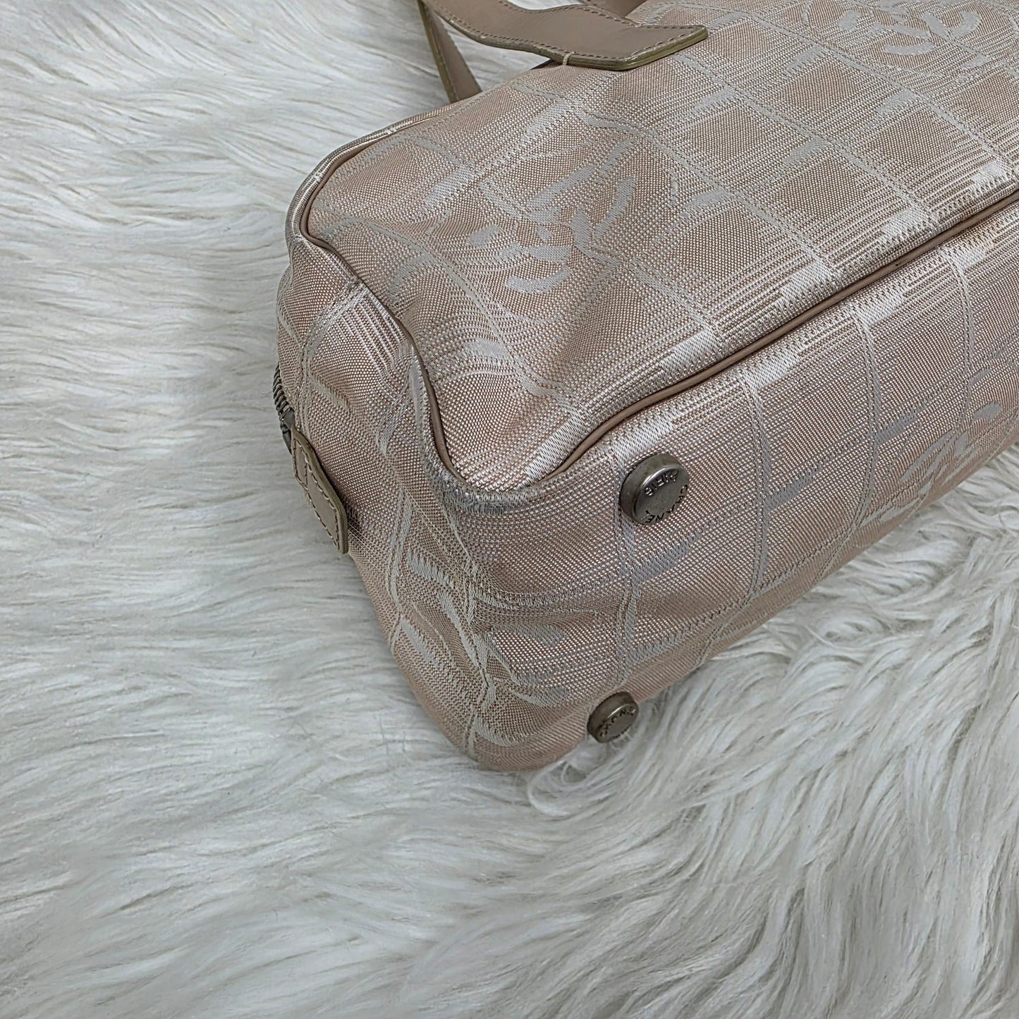 CHANEL Ice Grid Baguette Bag (Pre-owned)