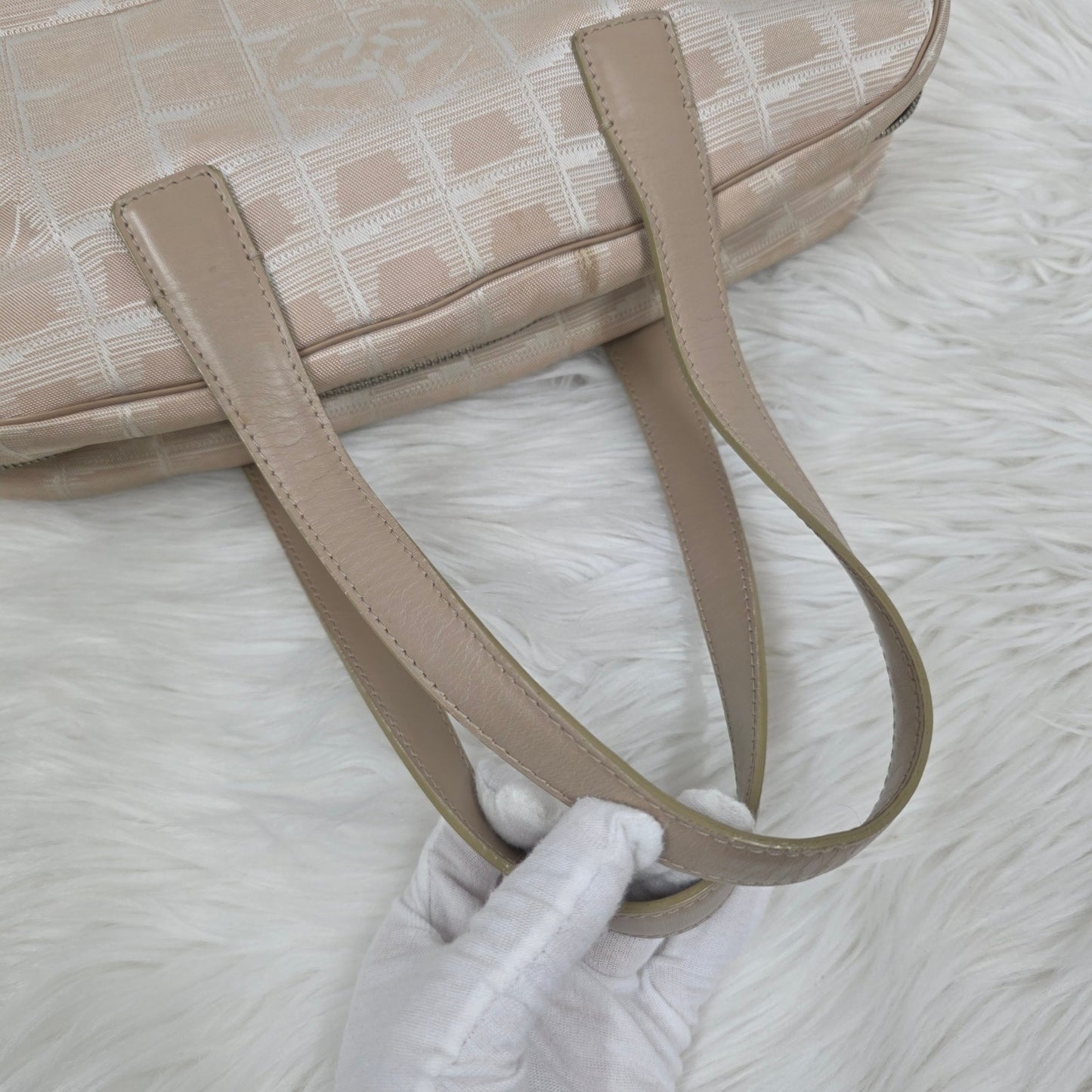 CHANEL Ice Grid Baguette Bag (Pre-owned)