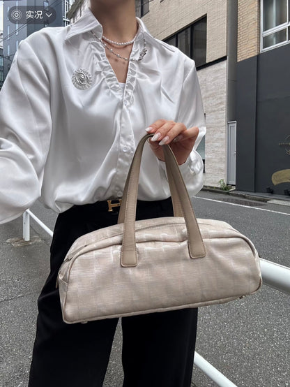 CHANEL Ice Grid Baguette Bag (Pre-owned)