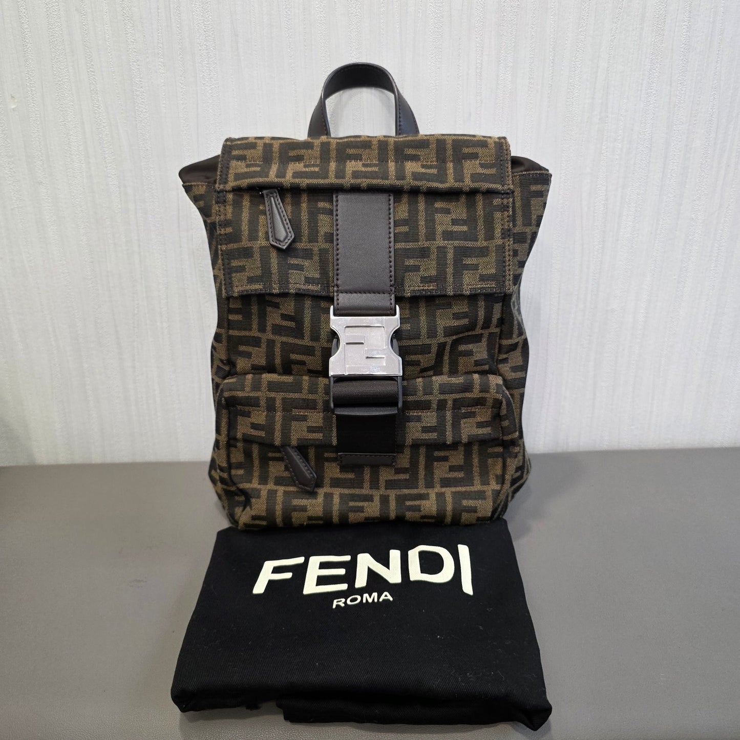 FENDI monogram 背包（二手） 