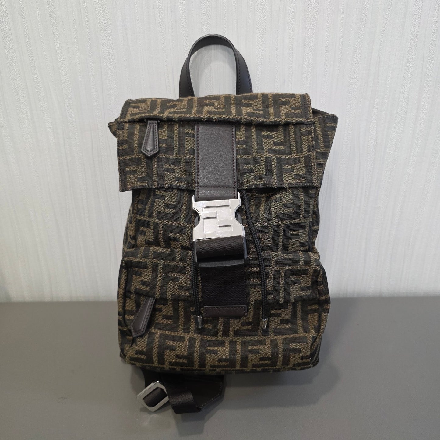 FENDI monogram 背包（二手） 