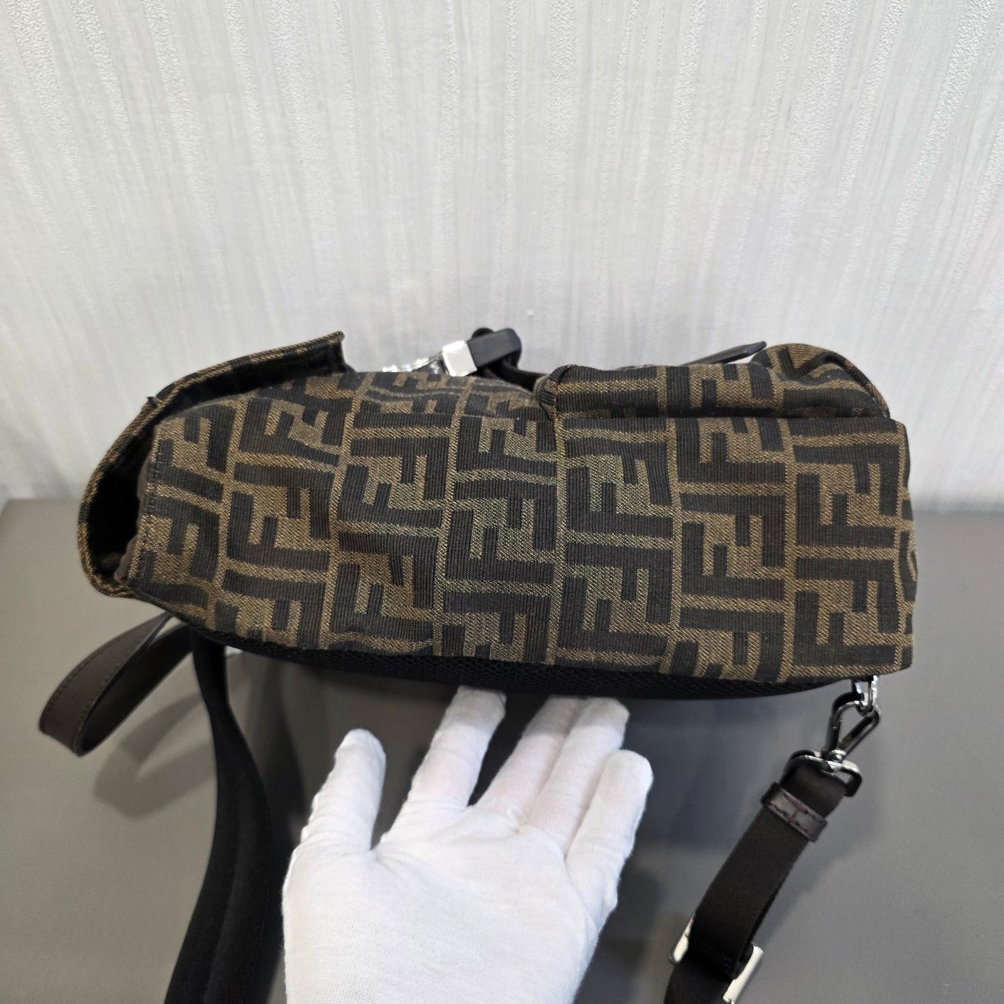 FENDI monogram 背包（二手） 