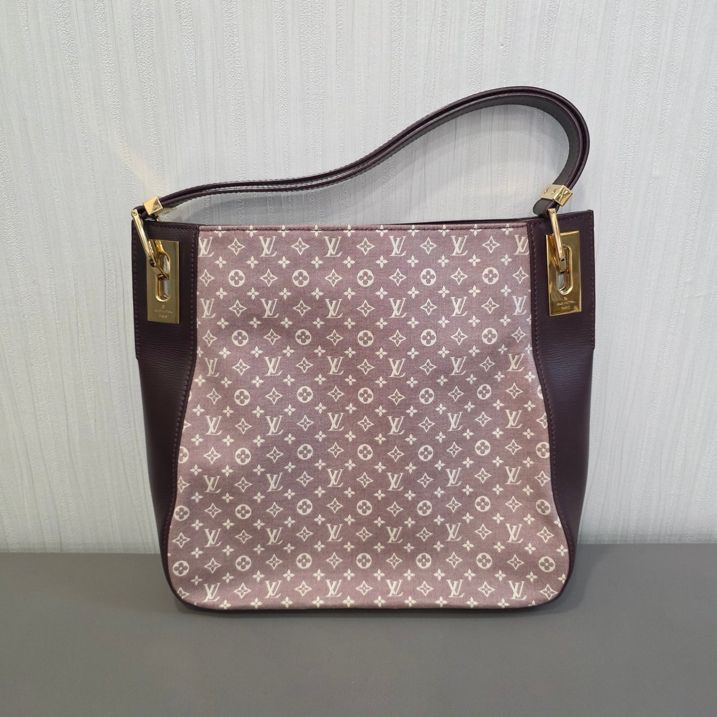 Louis Vuitton One Shoulder Bag (Pre-owned)