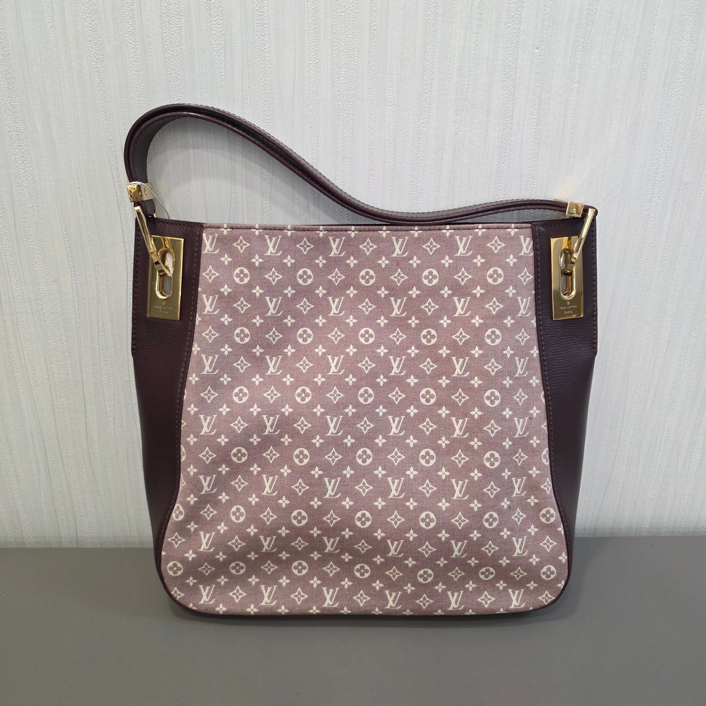 Louis Vuitton One Shoulder Bag (Pre-owned)