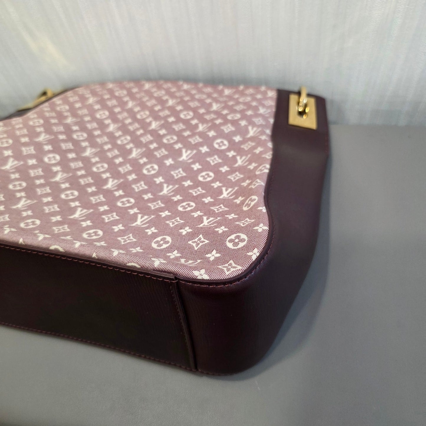 Louis Vuitton One Shoulder Bag (Pre-owned)