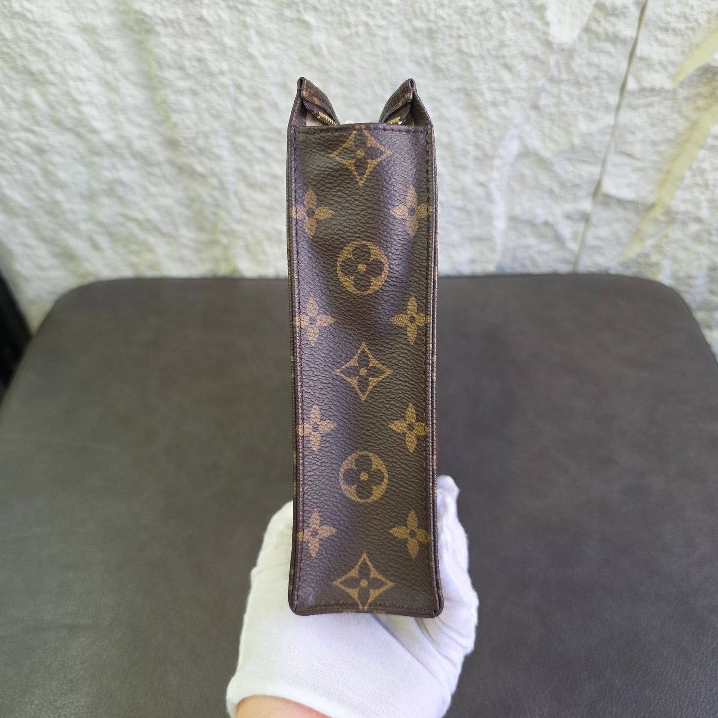 Louis Vuitton Monogram Handbag (Pre-owned)