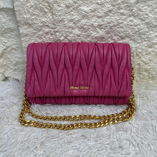 MIUMIU Chained Shoulder Bag (Pre-owned)