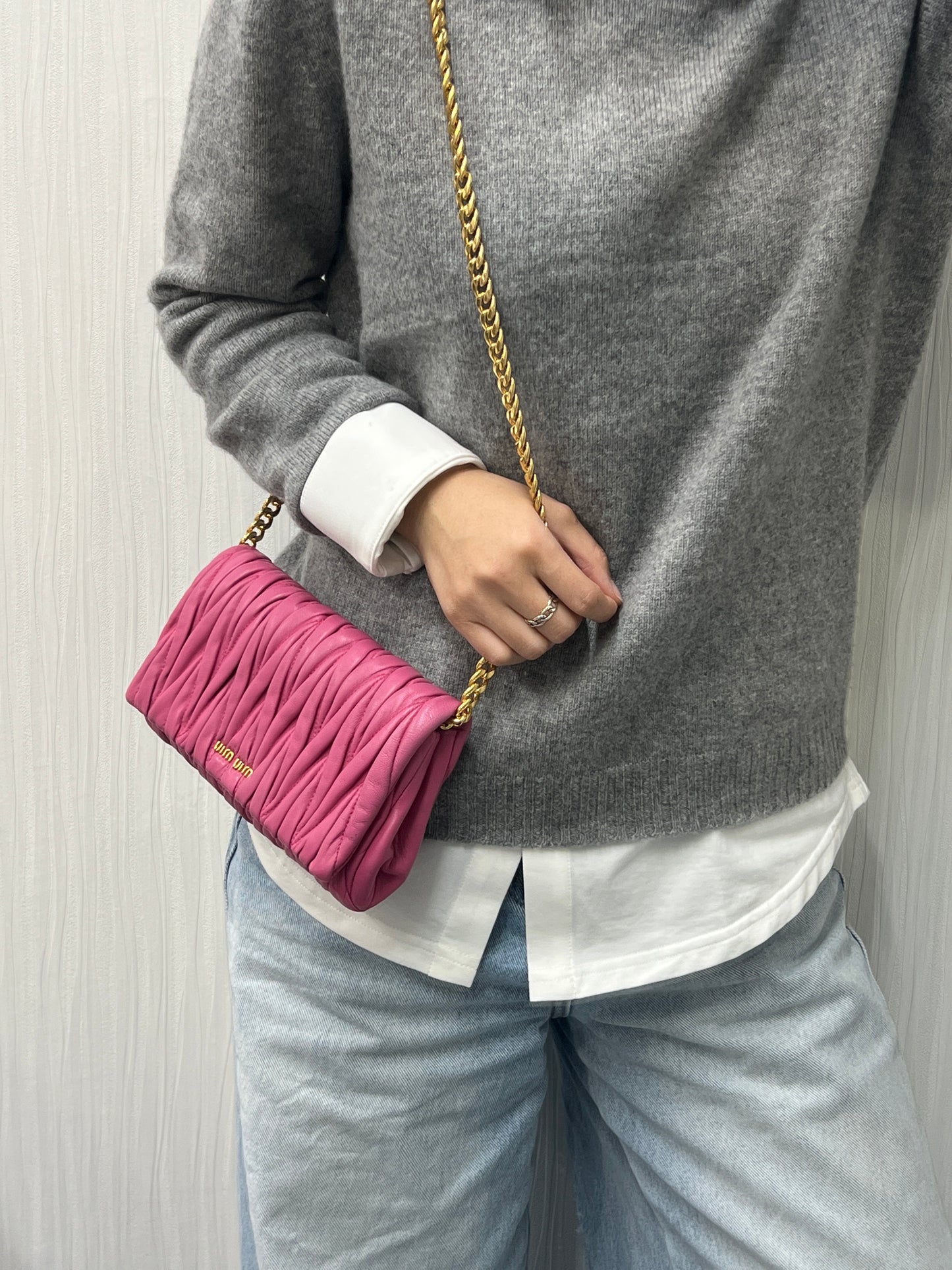 MIUMIU Chained Shoulder Bag (Pre-owned)