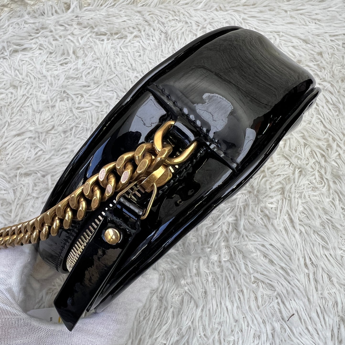 YSL Chained Vinyle Round Shoulder Bag (Pre-owned)
