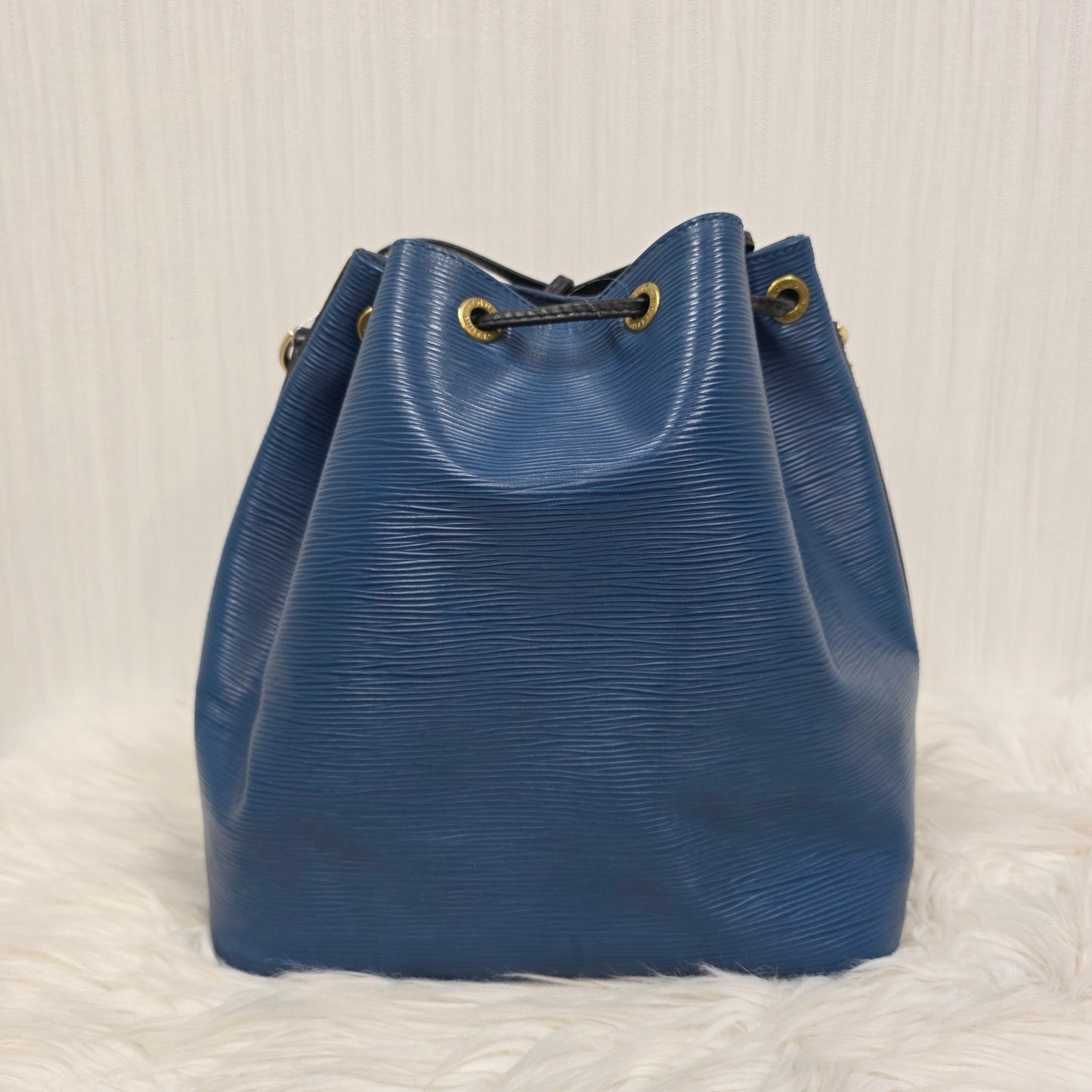 Louis Vuitton Epi Bucket Bag (Pre-owned)