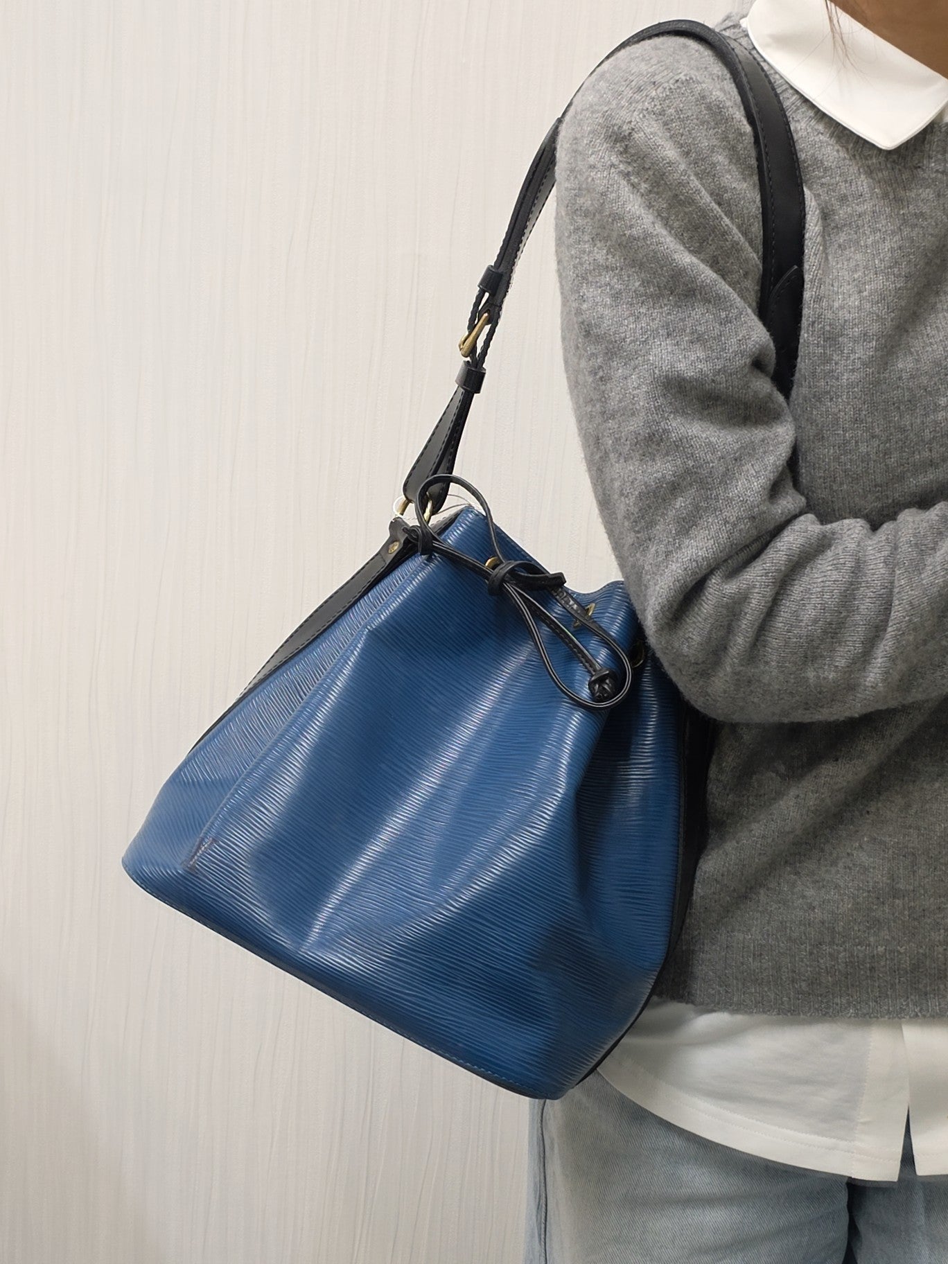 Louis Vuitton Epi Bucket Bag (Pre-owned)