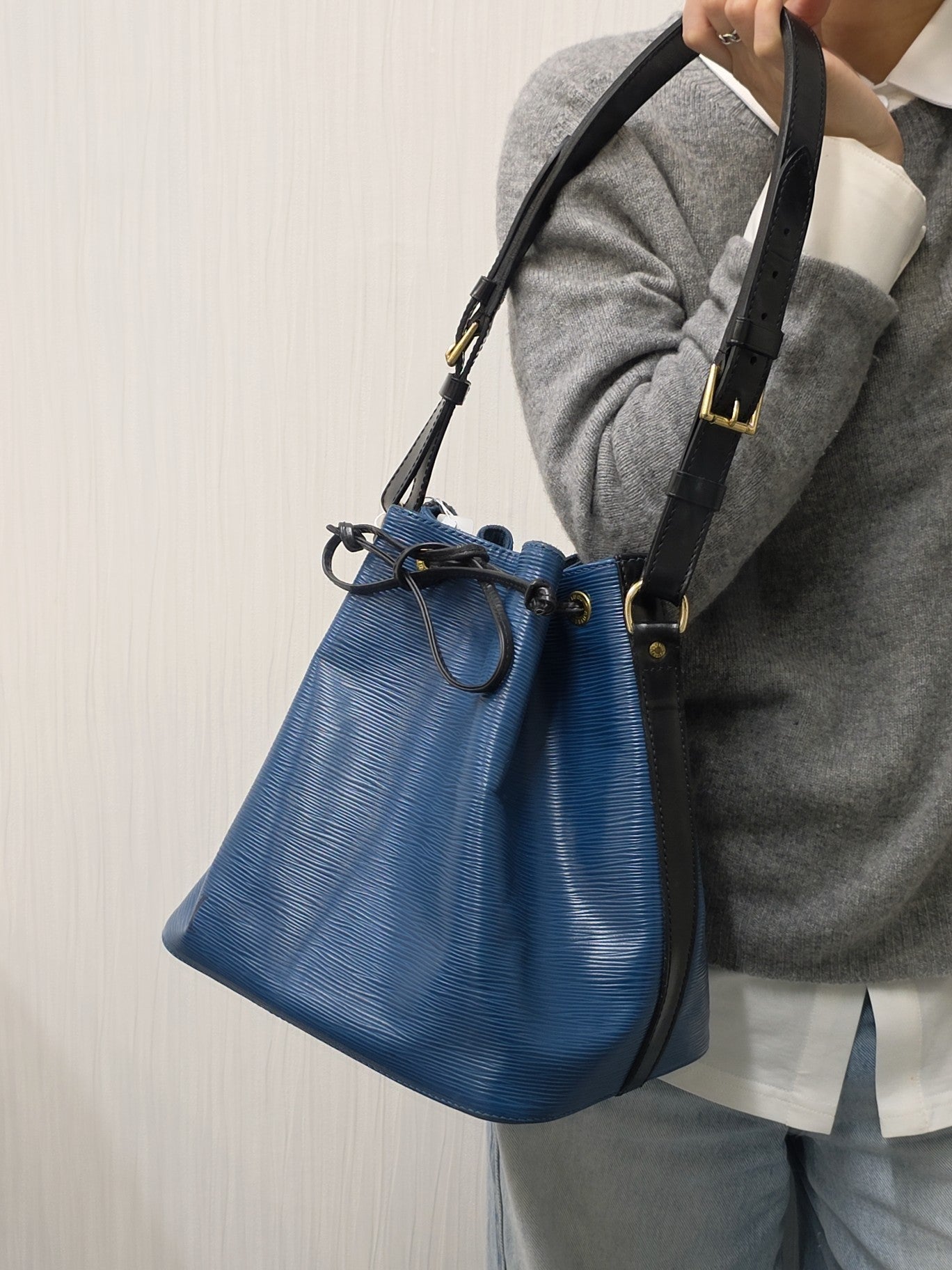 Louis Vuitton Epi Bucket Bag (Pre-owned)