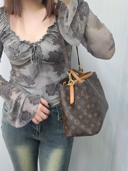 Louis Vuitton Monogram One Shoulder Bag (Pre-owned)