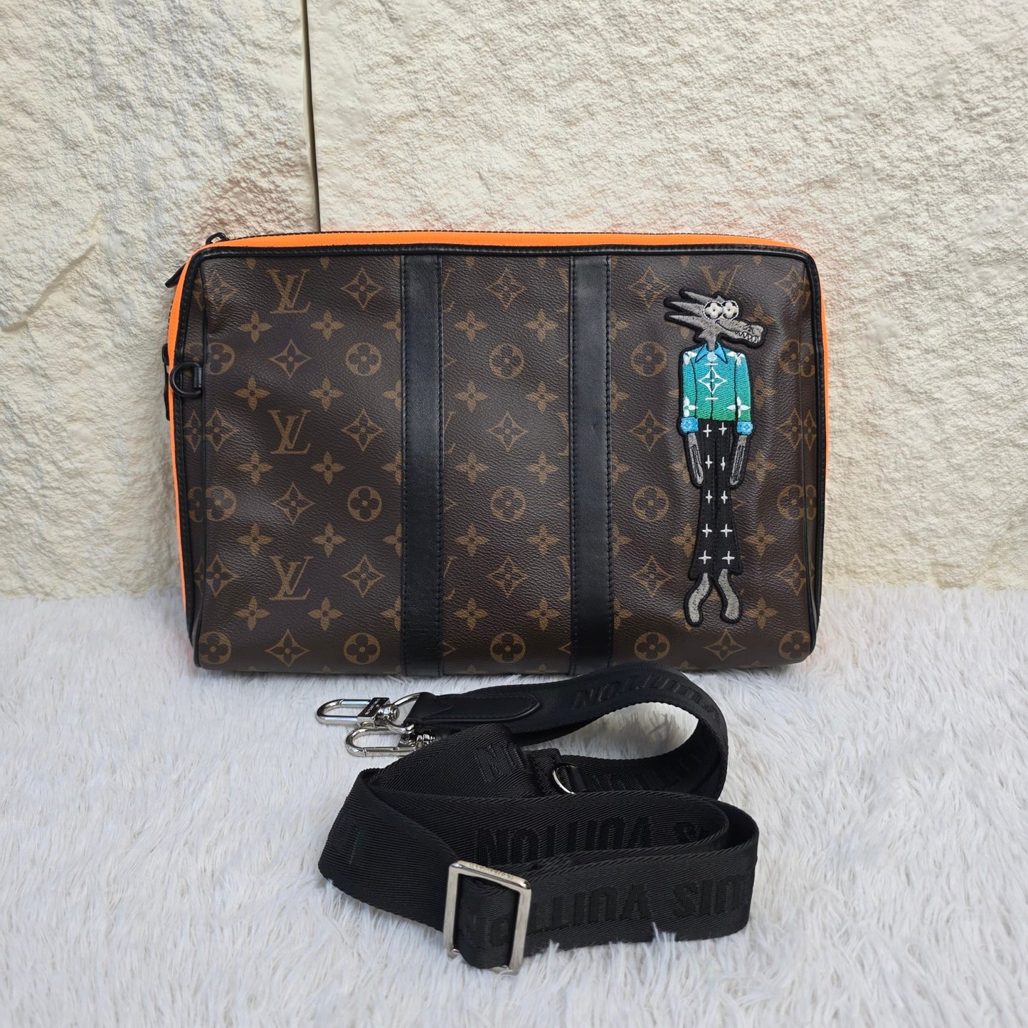 Louis Vuitton Keepall Pouch Shoulder Bag (Pre-owned)