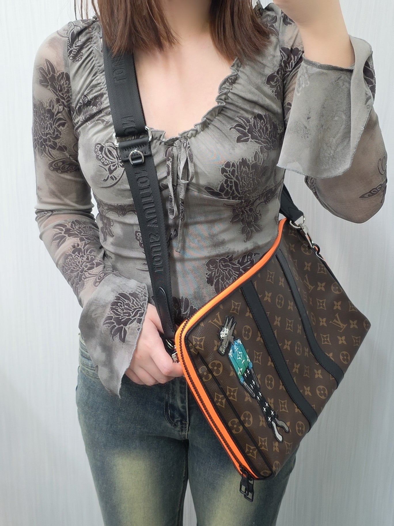 Louis Vuitton Keepall Pouch Shoulder Bag (Pre-owned)
