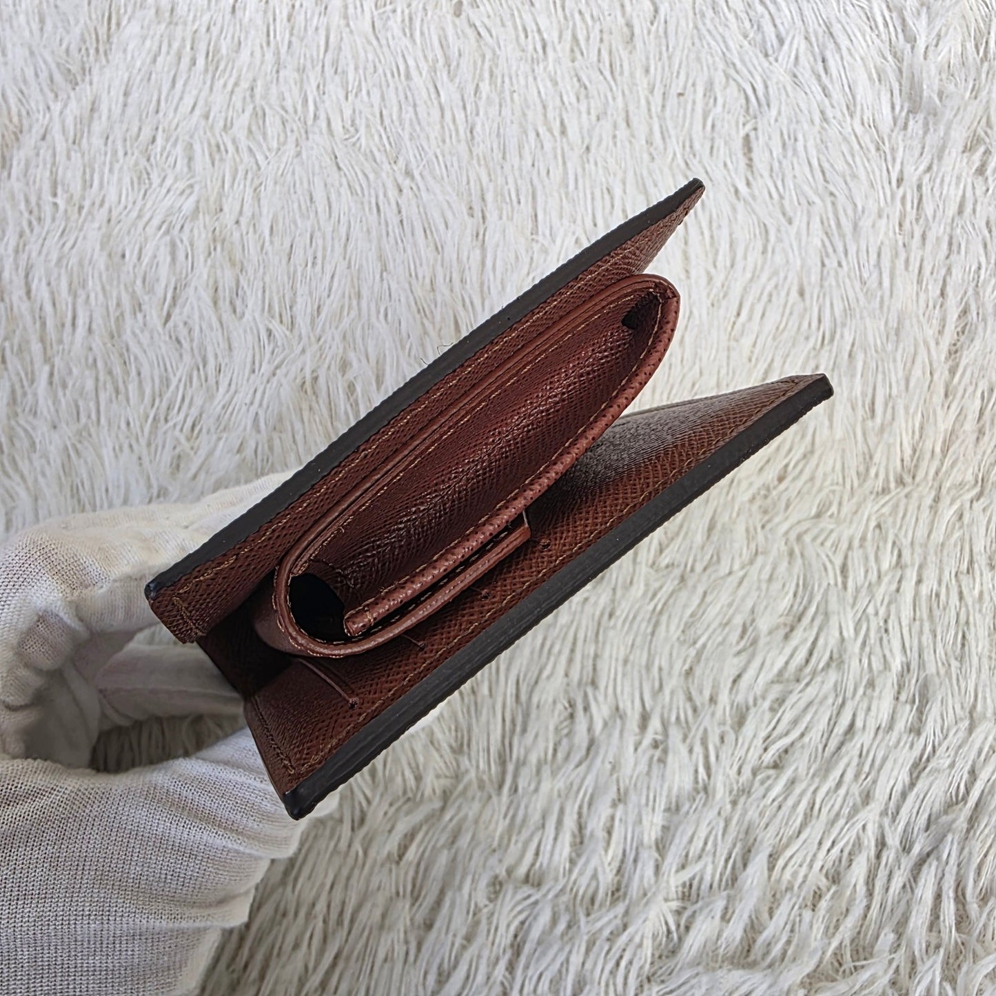 Louis Vuitton Monogram Short Wallet (Pre-owned)
