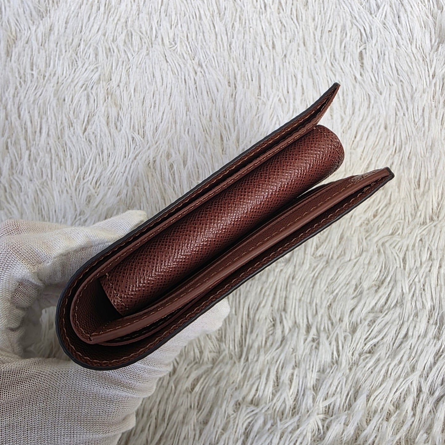 Louis Vuitton Monogram Short Wallet (Pre-owned)