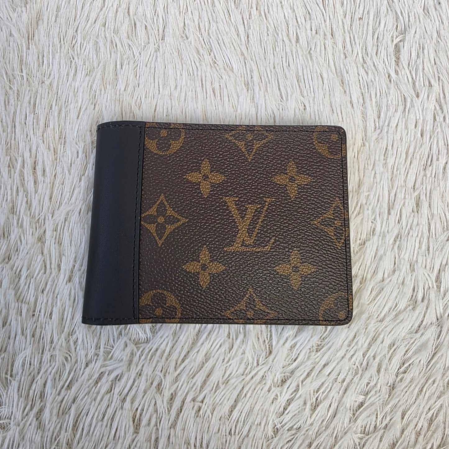 Louis Vuitton Monogram Short Wallet (Pre-owned)