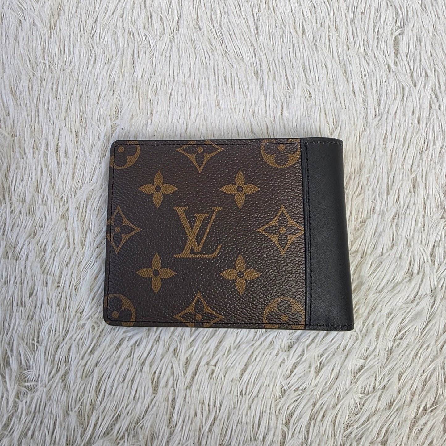 Louis Vuitton Monogram Short Wallet (Pre-owned)