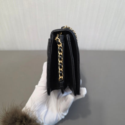 CHANEL Chained Crossbody Bag (Pre-owned)