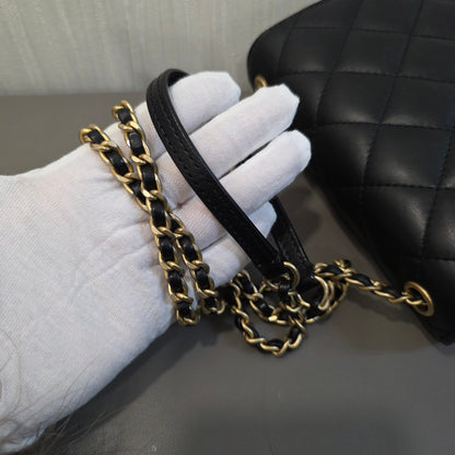 CHANEL Chained Crossbody Bag (Pre-owned)