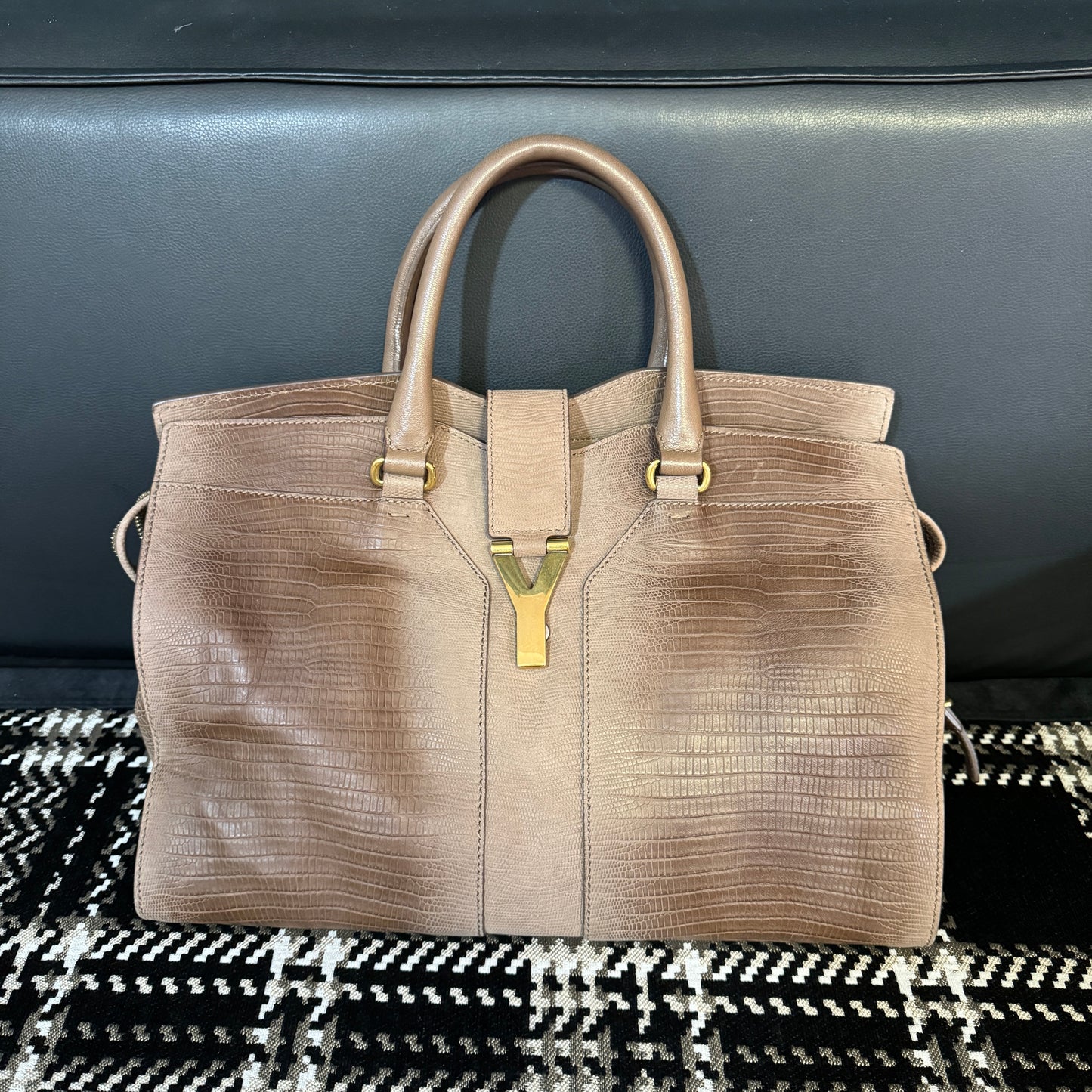 Saint Laurent Cabas Chyc Tote (Pre-owned)