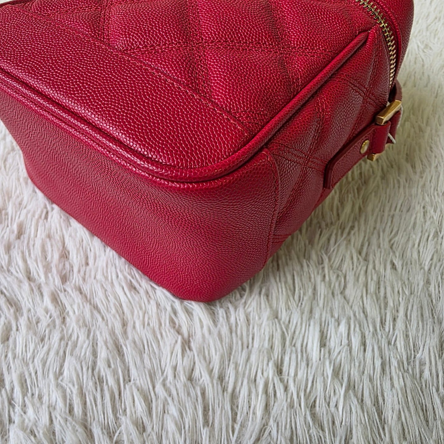 YSL 80's Vanity Chain Bag (Pre-owned)