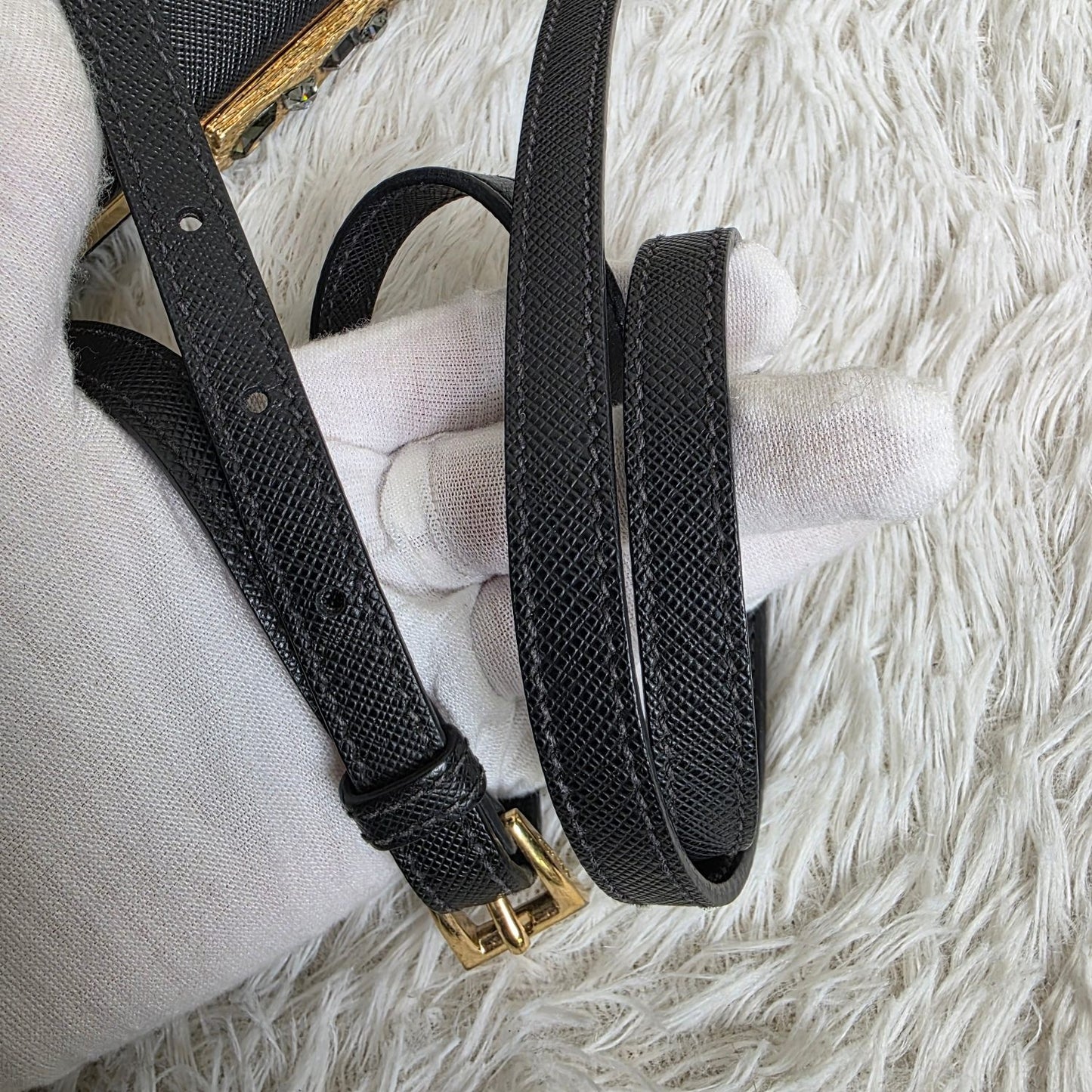 Prada黑色铆钉流苏包（二手）