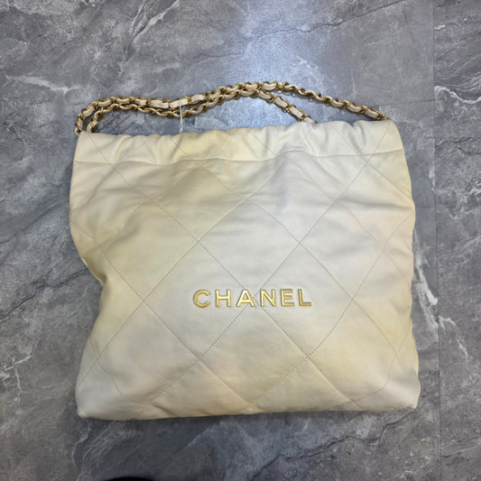 CHANEL 22 Tote / Shopping Bag (Pre-owned)