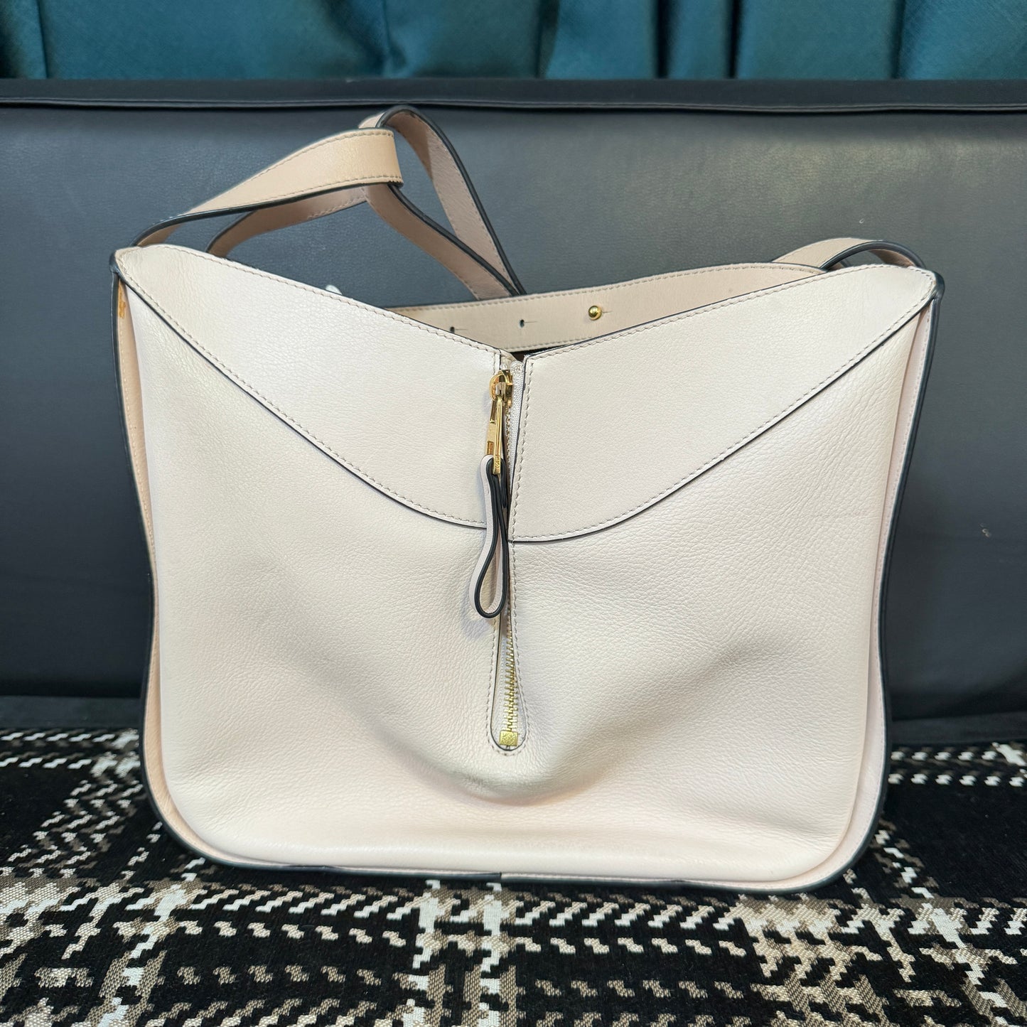 LOEWE Shoulder Bag (Pre-owned)