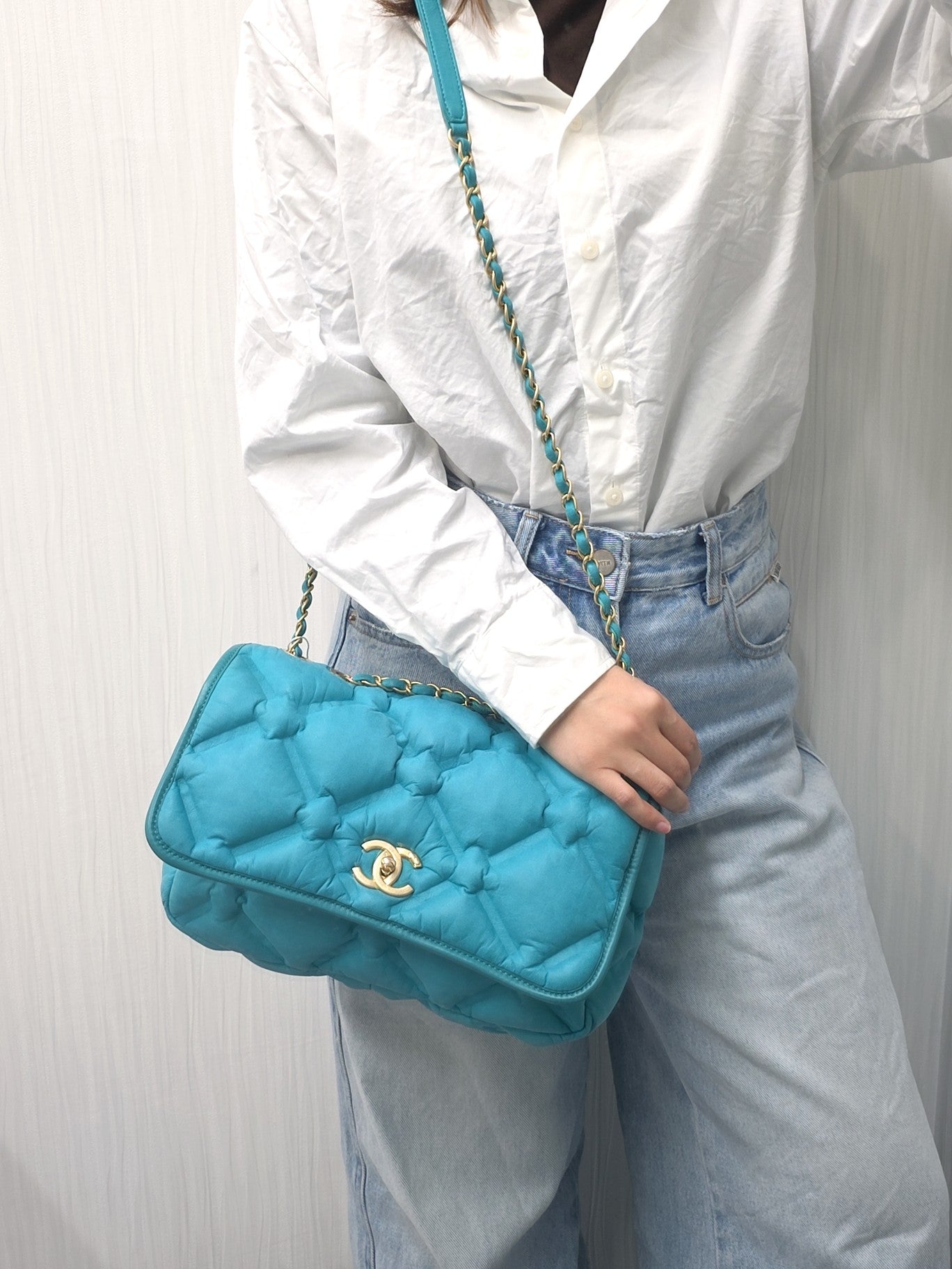 CHANEL Medium Chanel 19 Flap Bag (Pre-owned)