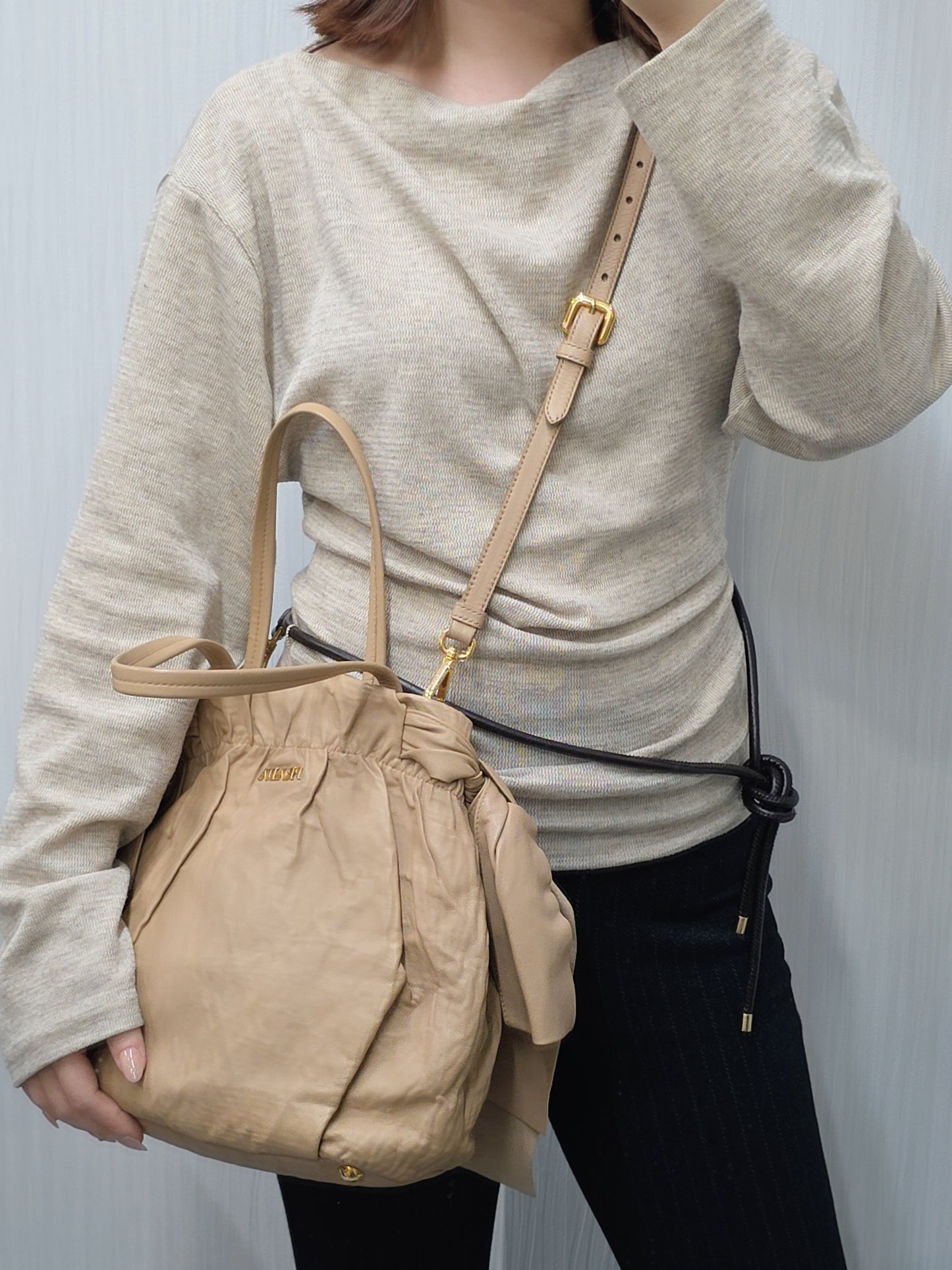 Prada Handbag with Strap (Pre-owned)