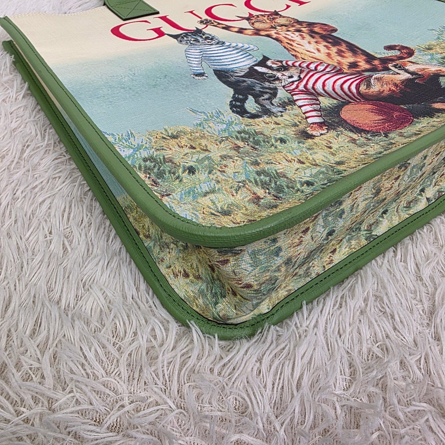 GUCCI Medium Tote Bag – Cat Print Canvas with Green Leather Trim (Pre-owned)