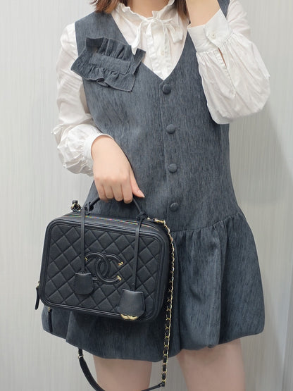 CHANEL CC Filigree Vanity Case Bag (Pre-Owned)