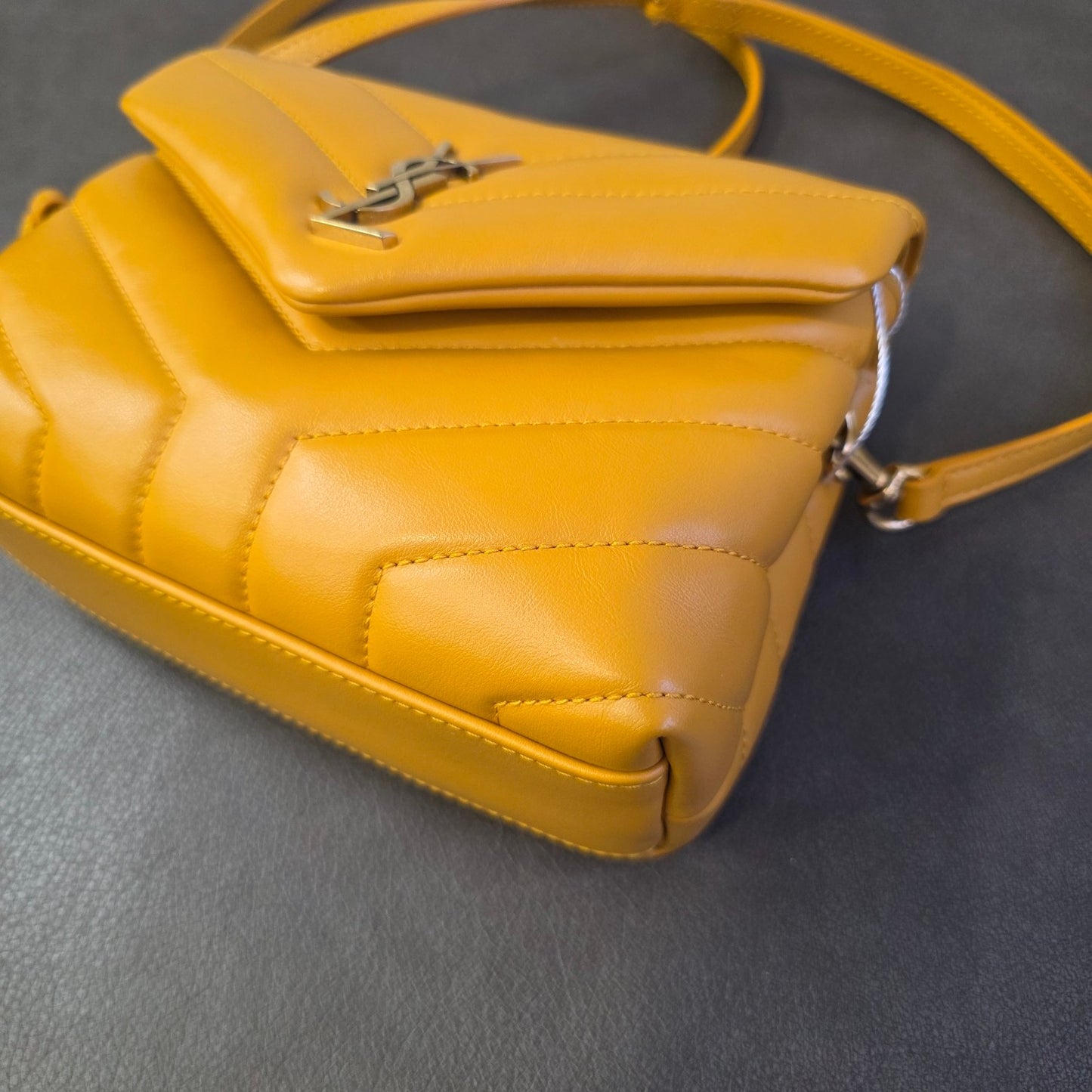 Saint Laurent Loulou Small Handbag (Pre-Owned)