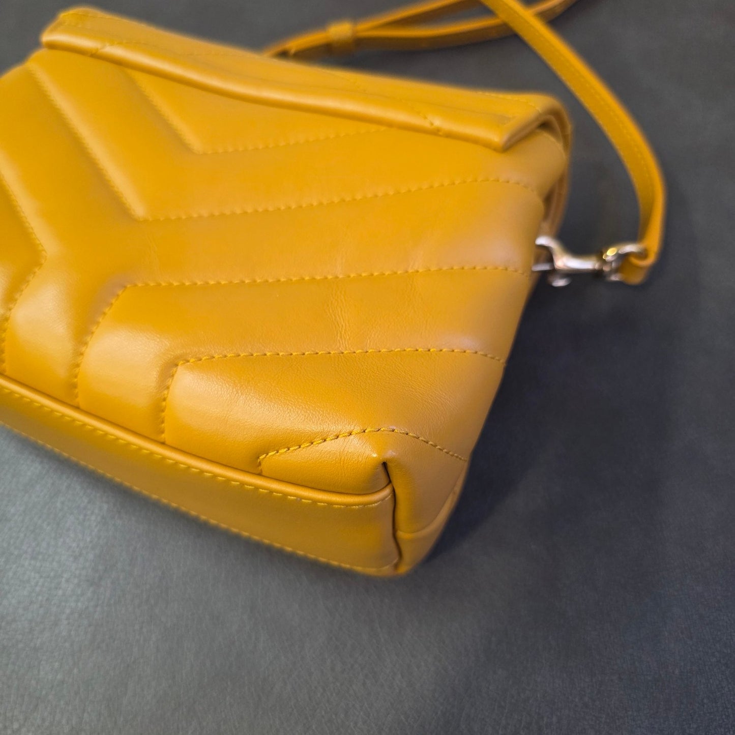 Saint Laurent Loulou Small Handbag (Pre-Owned)