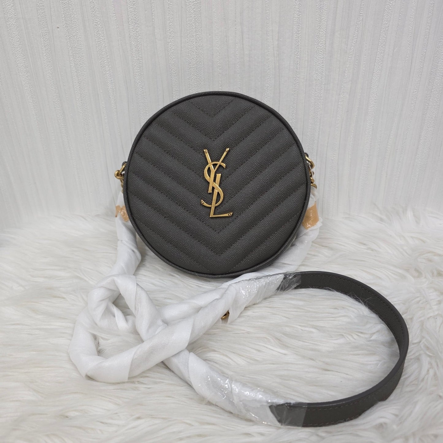 Saint Laurent Lou Round Crossbody Handbag Grey Quilted Leather Gold Logo (Pre-Owned)