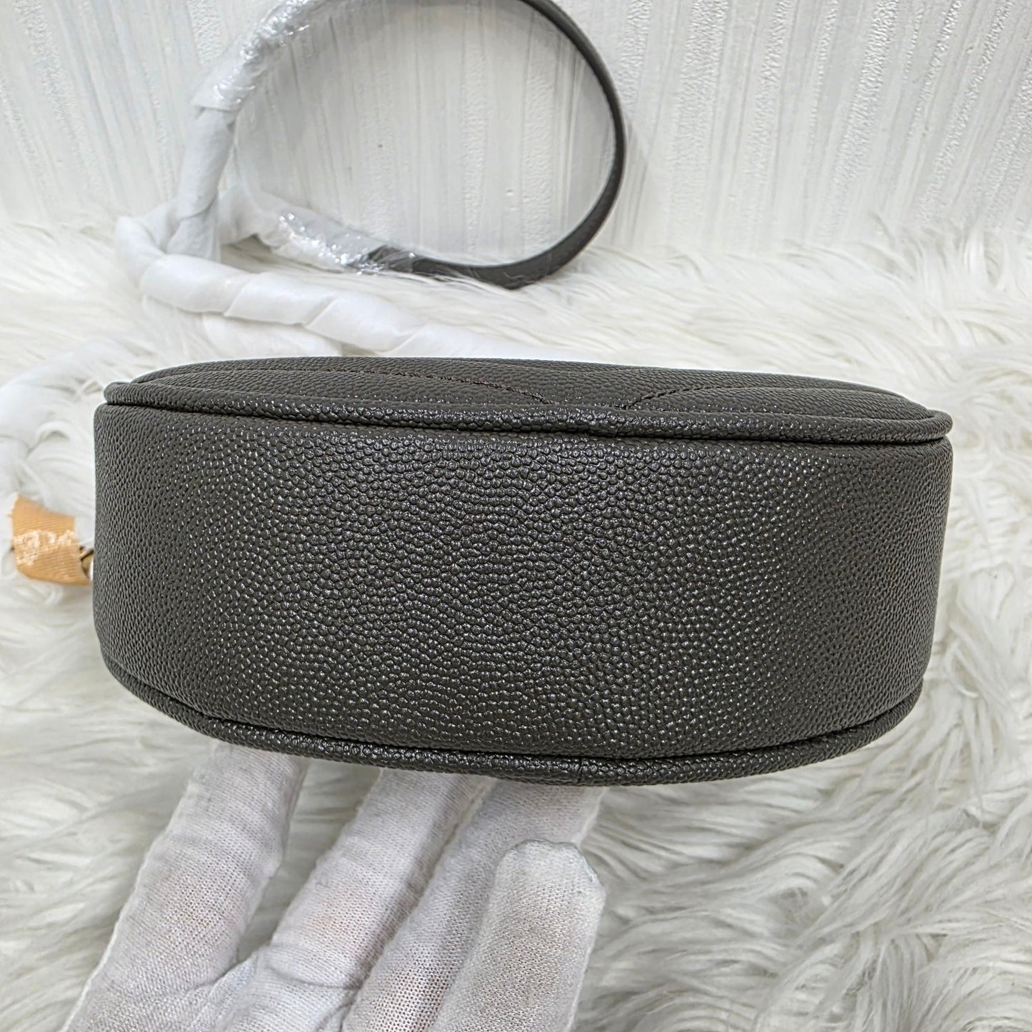 Saint Laurent Lou Round Crossbody Handbag Grey Quilted Leather Gold Logo (Pre-Owned)