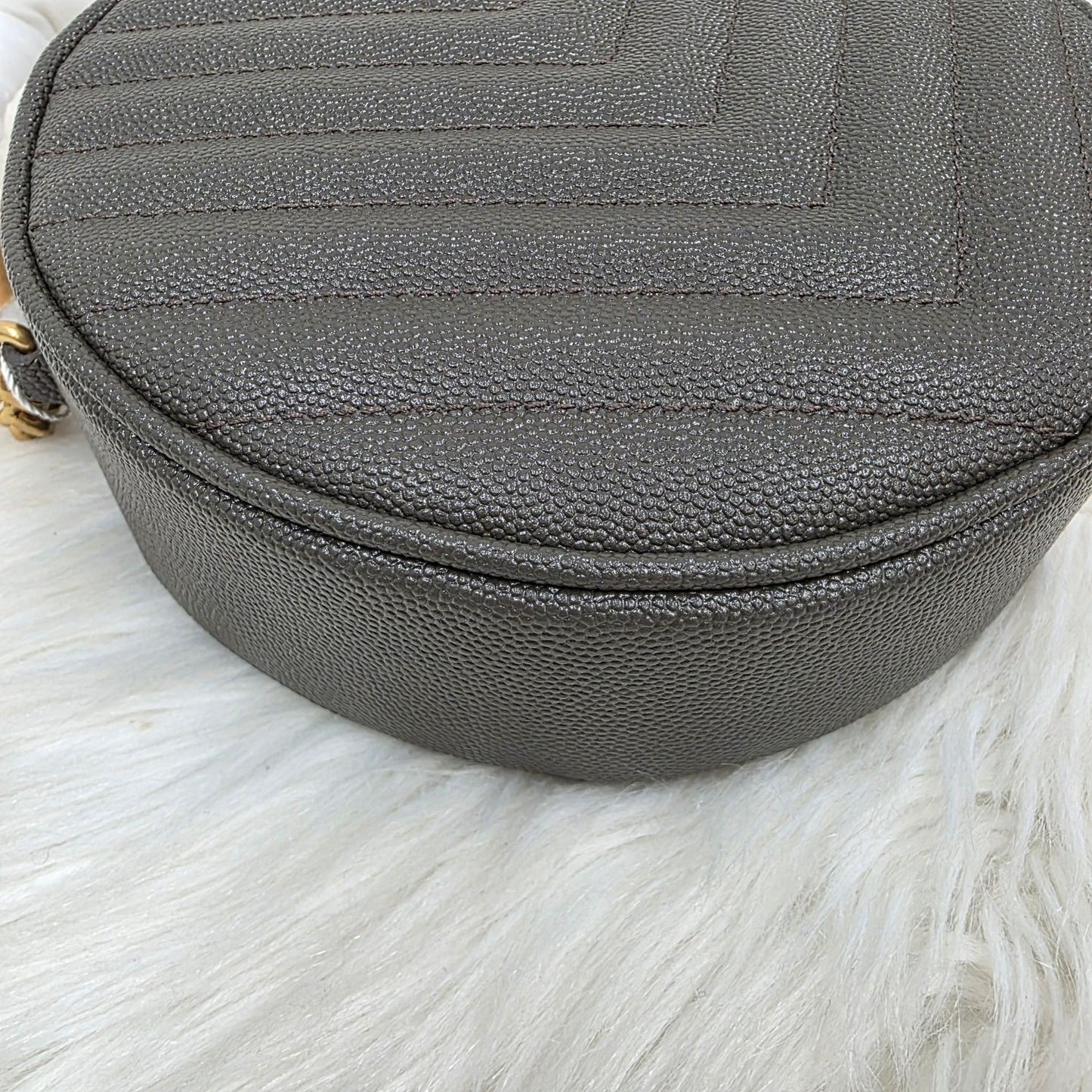 Saint Laurent Lou Round Crossbody Handbag Grey Quilted Leather Gold Logo (Pre-Owned)