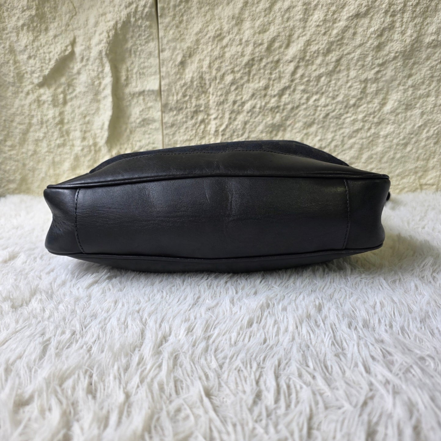 Gucci GG Canvas Shoulder Handbag (Pre-Owned)