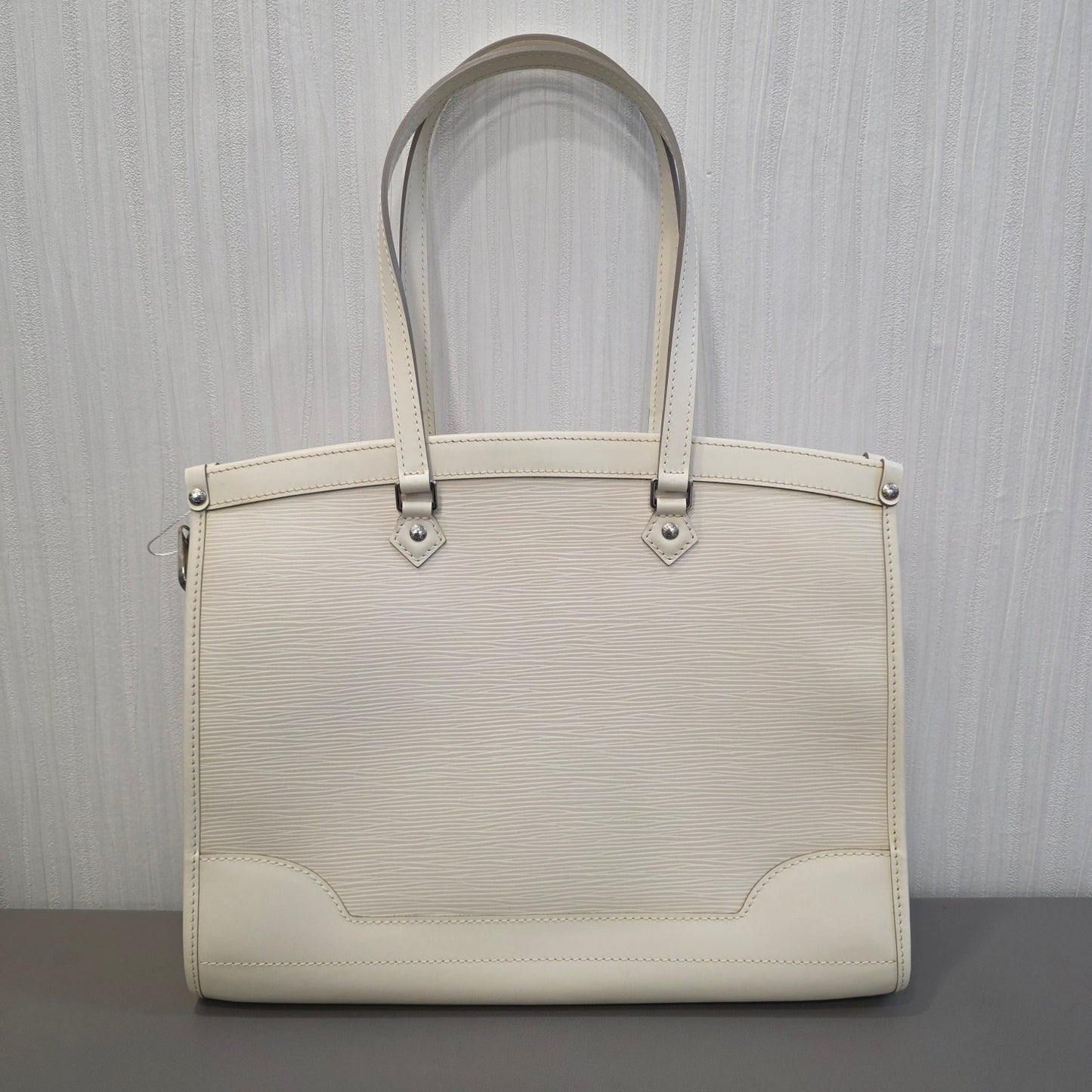 Louis Vuitton Epi Leather Tote Handbag (Pre-Owned)