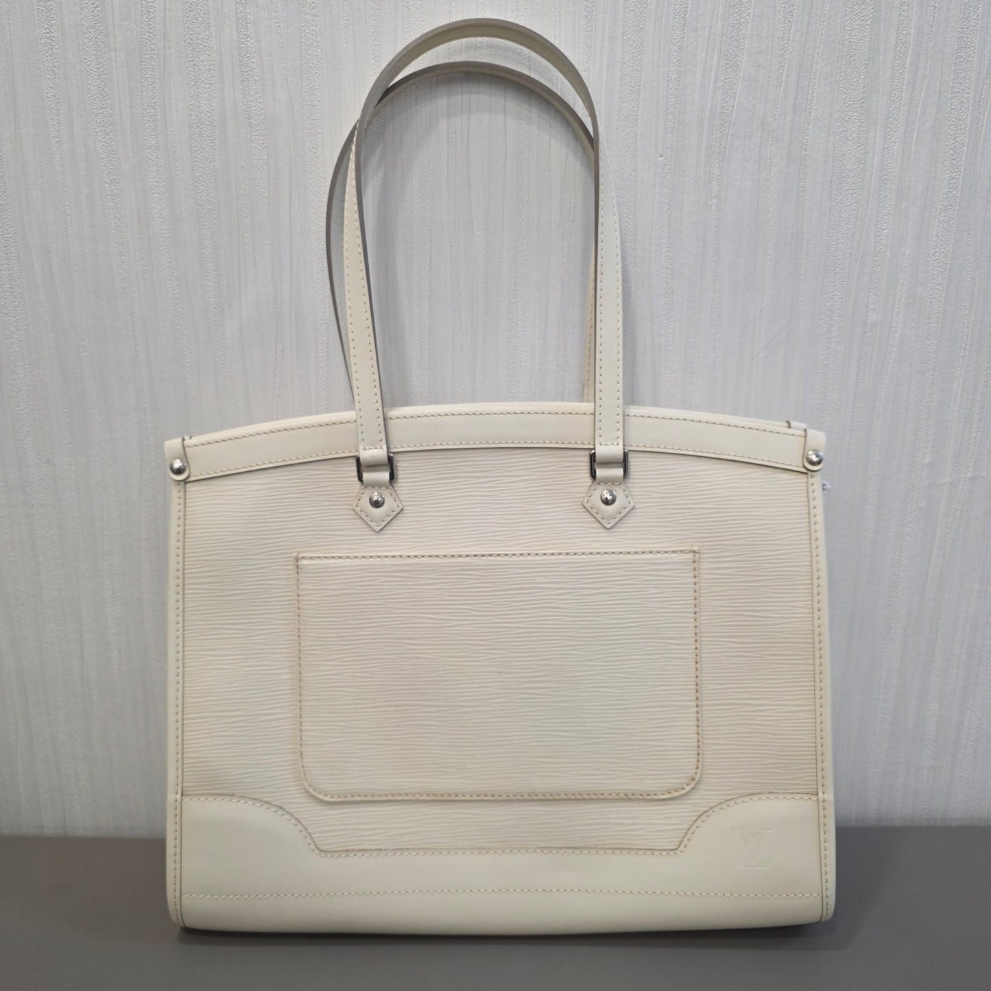 Louis Vuitton Epi Leather Tote Handbag (Pre-Owned)