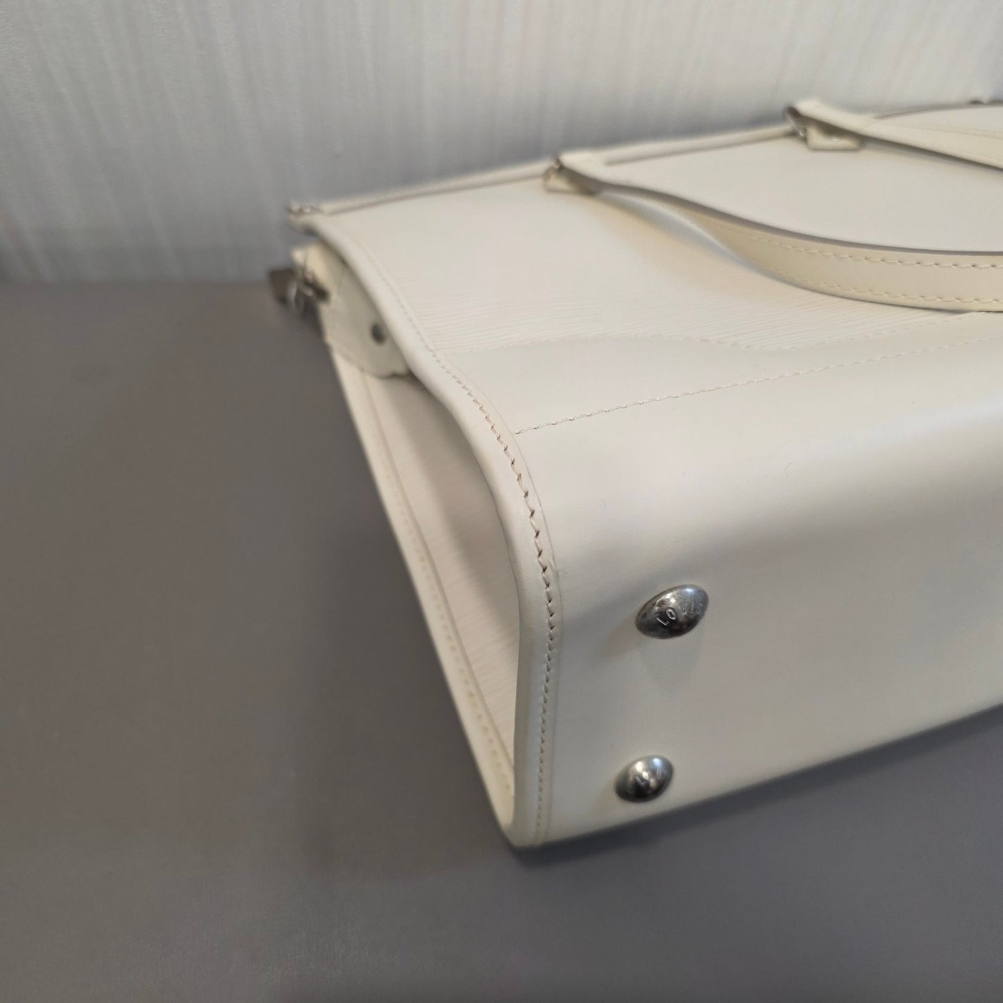 Louis Vuitton Epi Leather Tote Handbag (Pre-Owned)