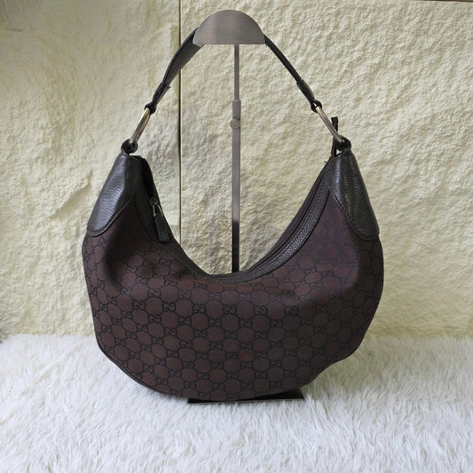 Gucci GG Canvas Half Moon Shoulder Bag Brown Hobo Underarm Style (Pre-Owned)