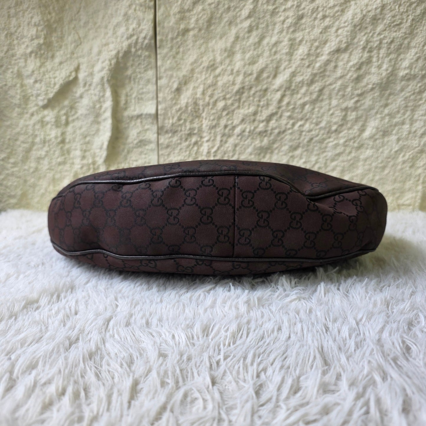 Gucci GG Canvas Half Moon Shoulder Bag Brown Hobo Underarm Style (Pre-Owned)